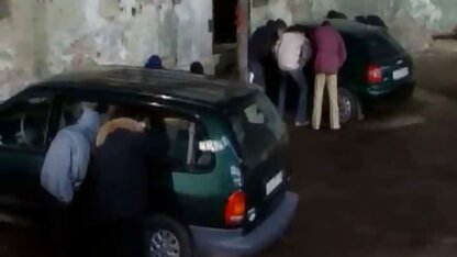 Fille-sur-fille sexe qui n'est jamais satisfait de se donner pour femmes mures et salopes leur choix