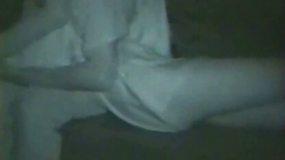 Foncé à la peau Pal putain de fille dans cul mature allemande cochonne après profond pipe