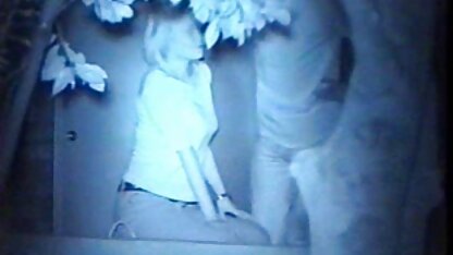 Latina en jupe courte se fait baiser en matures salopes nues gros plan vagin