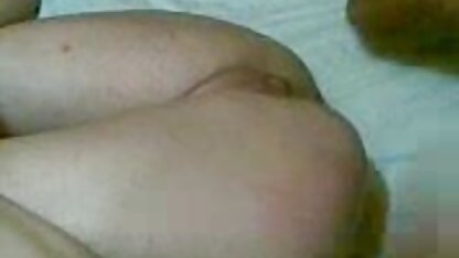 Gros Rousse sucer l'homme avant d'avoir des relations sexuelles à l'extérieur mature blonde cochonne