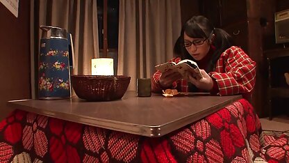Contrefacteurs jeune privant Japonais mature femme vagin en face de video de salopes matures la caméra