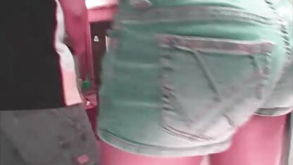 Brunette baise le cochonnes matures francaises sexe anal avec un gode attaché aux casiers