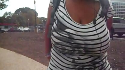 Rousse fille lesbienne sexe sur matures salopes le sol