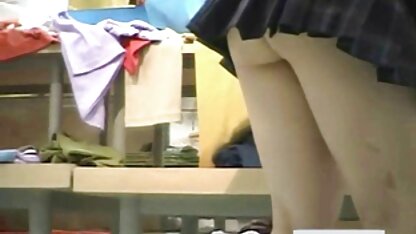 Un matures tres salopes ami martèlement fille dans bouche dans hôtel