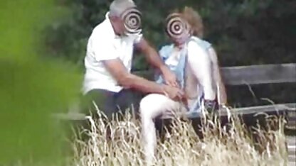 Russe homme baise copine son copine dans mature bien cochonne la cul avec lui