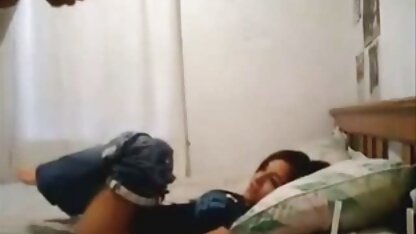 Les deux femmes se battent dans le vagin de la boxe chez salopes matures poilues un ami