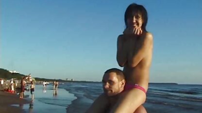 Un homme avec une grosse bite faire Cooney petite matures cochonnes en streaming amie