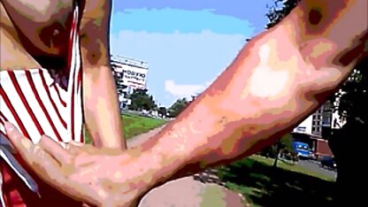 Femme au foyer nettoyage videos matures salopes de la salle de bain avec gros cul