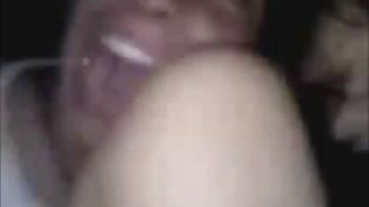 Asiatique ayant des relations sexuelles avec un homme d'affaires dans une chambre d'hôtel belles salopes matures