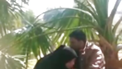 Un couple marié a salopes matures poilues des relations sexuelles devant la caméra