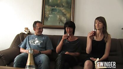 Blonde russe envies avec le directeur videos matures salopes dans la coulée
