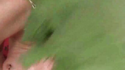 Slim Emily Willis video tukif mature a enlevé son short et a pris un pénis épais dans le cul