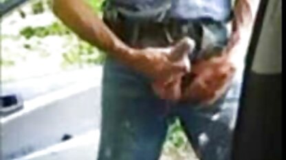 Mère russe se salopes matures francaises fait baiser dans le rectum par un jeune homme dans les escaliers