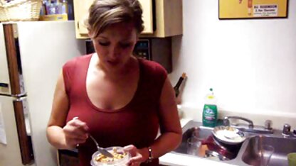 Cum blonde de sexe oral avec son amant dans la matures cochonnes en streaming chambre à coucher